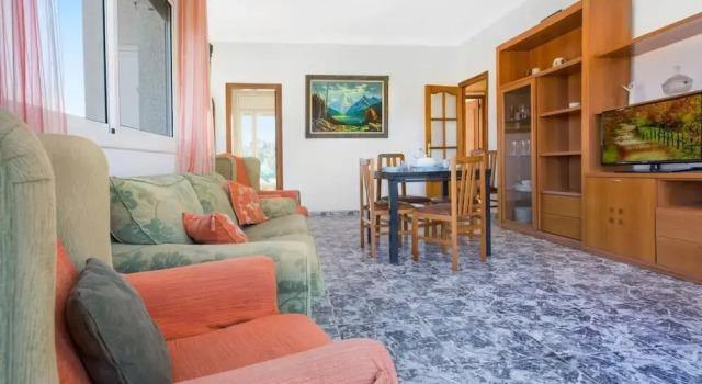 Alonso in Vidreres With 4 Bedrooms and 1 Bathrooms, Забронировать Вилла Коттеджи Провинции Жирона, Коттедж