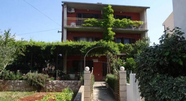 Студия с балконом Apartments Srhoj