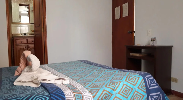 ApartaHostels, Забронировать Отель Отели в центре Медельин, в центре