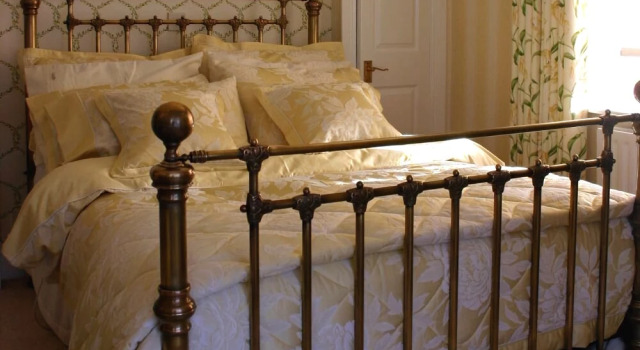 Number 8 Guest House, Забронировать Гостевой дом Отели Лондондерри с парковкой, рядом с People's Gallery Murals, Парковка