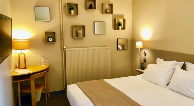 La Sorelle Hôtel Golf et Restaurant, Book Hotel Villette-sur-Ain Ain