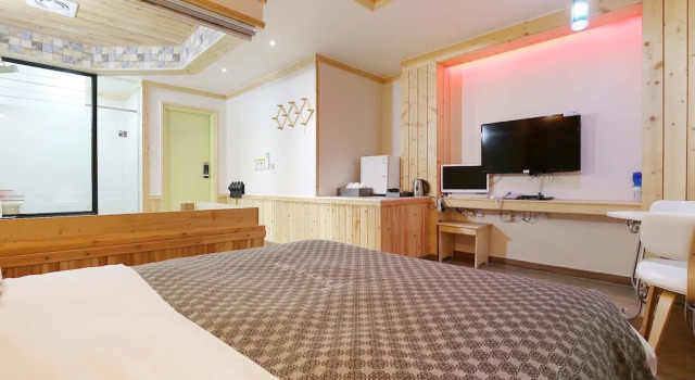Chungju Hue Drive-IN, Prenota Hotel Chungju Chungcheongbuk-Do