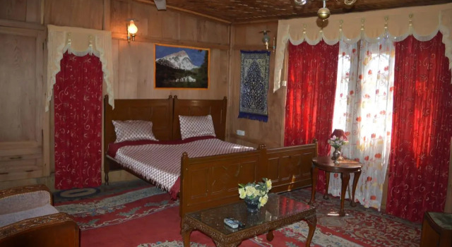 House Boat Taj Palace 2, Забронировать Отель Сринагар Jammu & Kashmir Ski