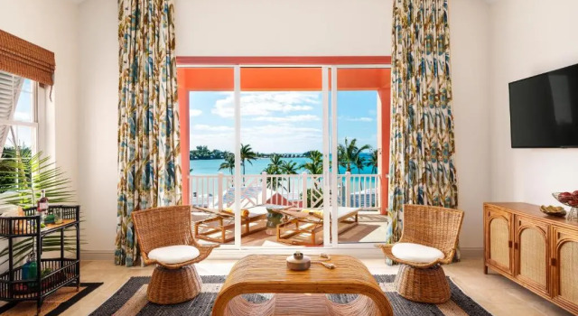 Четырёхместный номер Standard Cambridge Beaches Resort and Spa