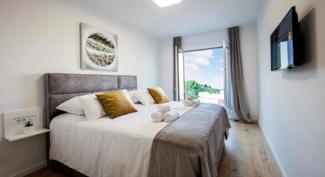 Amazing Home in Podstrana With 5 Bedrooms, Wifi and Outdoor Swimming Pool