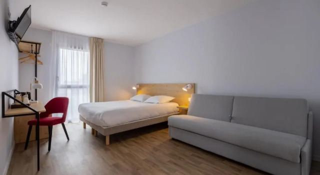 Семейный номер Standard The Originals City, Hôtel Le Relais des Deux Mers, Marmande Sud