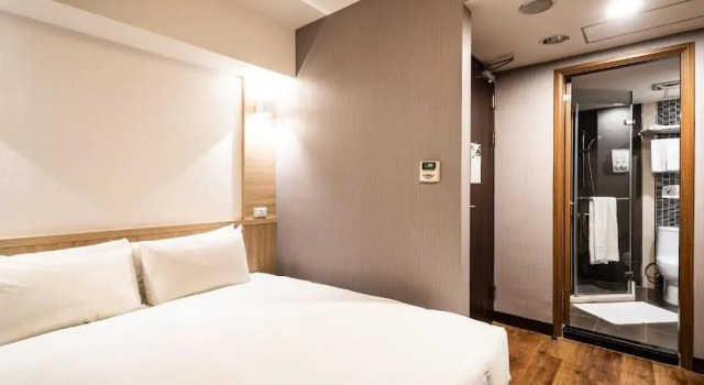 Номер Business Global Traveler Hotel