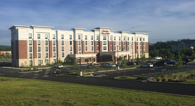 Номер Standard Hampton Inn & Suites Newburgh Stewart Airport, NY