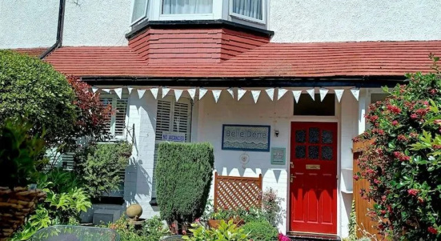 Belle Dene Guest House, Забронировать Гостевой дом Отели Пейнтон с завтраком, рядом с Goodrington Station, Завтраки