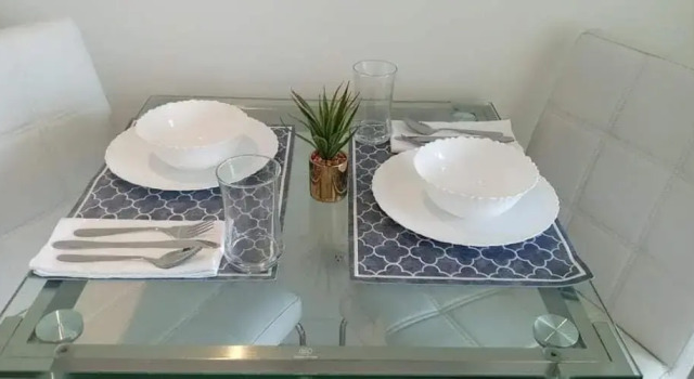 AZURE URBAN RESORT - PARANAQUE MANILA NEAR TERMINAL UNLIMITED WIFI and Netflix
