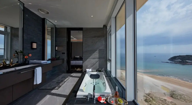Renebleu by Sol Beach, Rezerwuj Hotel Hotele w Gangwon-Do z parkingiem, Parking