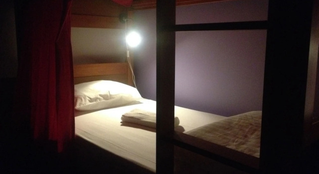 Кровать в общем номере Ey Lisbon GuestHouse