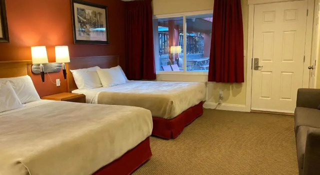 Номер Superior Sahara Courtyard Inn & Suites Osoyoos