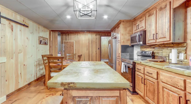 Wooded Blue Ridge Cabin: 2 Decks, Fire Pit!, Buchen Sie Ferienhaus Blue Ridge 
