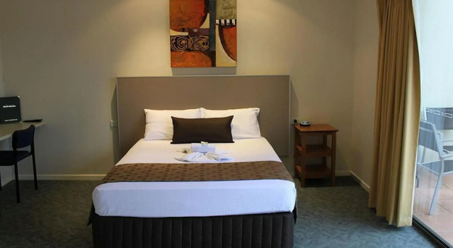 Emerald Executive Apartments, Rezerwuj Apartament Emerald Queensland, w pobliżu Ogród botaniczny Emerald