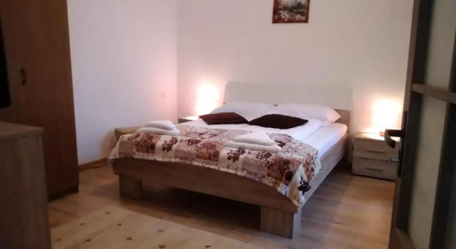 Guest House Liviu Rebreanu 13, Забронировать Гостевой дом Гостевые дома Сибиу, рядом с The Cibin Market, Гостевой дом