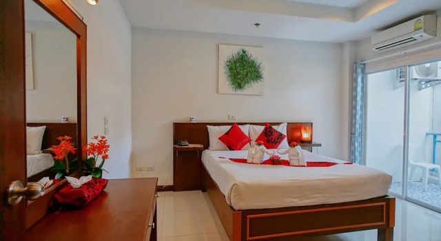 Двухместный номер Standard с балконом Ruen Buathong Boutique Hotel Patong Beach