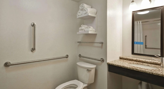 Двухместный номер Deluxe Hampton Inn Detroit Madison Heights South Troy