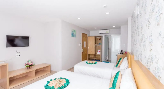 Трёхместный номер Deluxe Camila Airport Hotel