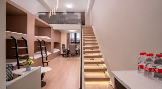 Кровать в общем номере Pixel Island E-Sport Hotel