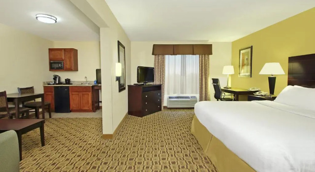 Люкс Holiday Inn Express Boonville by IHG