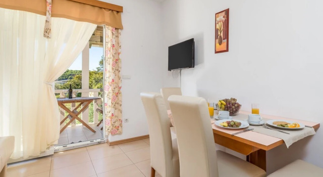 Ivan 2 Rab in Rab With 1 Bedrooms and 1 5 Bathrooms, Prenota Hotel Hotel a Isole Quarnerine con parcheggio, Parcheggio