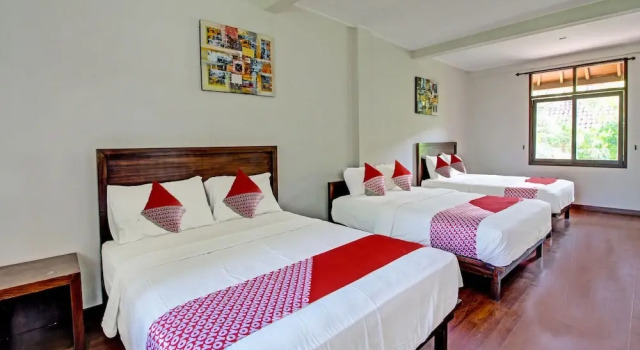 Трёхместный номер Deluxe OYO 91300 Sunny Side Villa