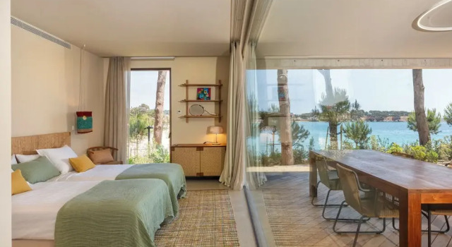 Апартаменты с 3 комнатами с балконом и с видом на море Hostal Boutique Es Portalet
