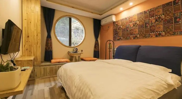 Bishan Courtyard Guesthouse, Prenota Hotel Leshan Sichuan
