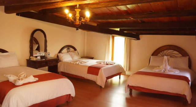 Hotel Jardines Del Cerrillo, Забронировать Отель Отели Сан-Кристобаль-де-лас-Касас с парковкой, рядом с Central Plaza &amp; Park, Парковка