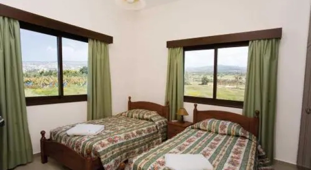 Morfo, Boek Hotel Peyia Paphos