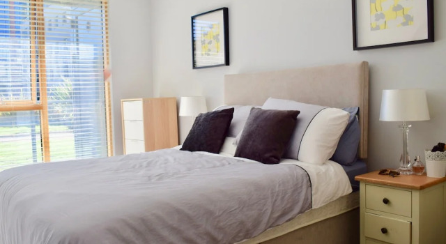 1 Bedroom Modern Apartment Dublin 4, Забронировать Апартаменты/квартира Отели Дублина с парковкой, рядом с Стадион для собачьих бегов Шелбурн-парк, Парковка
