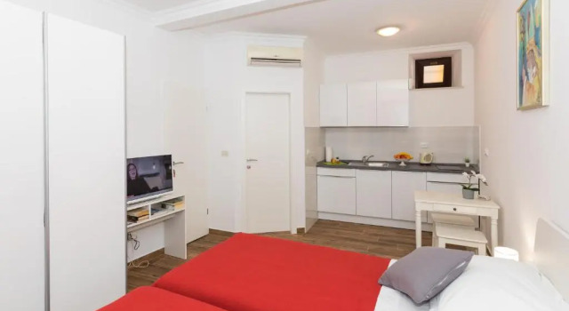 Студия Apartments Santa Maria