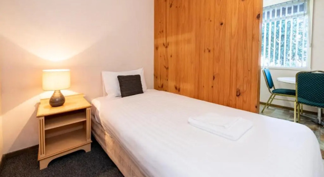 Семейная студия с красивым видом из окна Silver Hills Motel