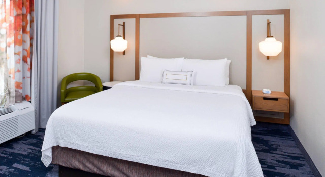 Двухместный люкс c 1 комнатой Fairfield Inn Arlington Near Six Flags