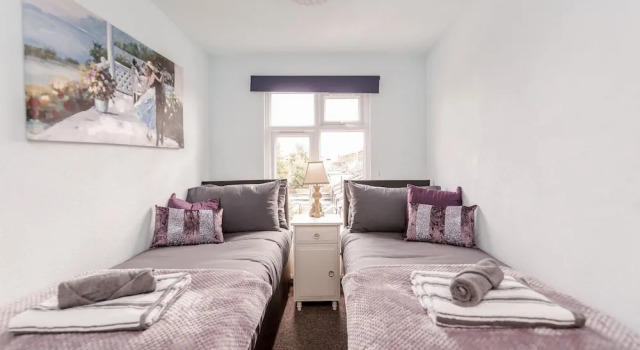 Четырёхместные апартаменты Watford General Suites