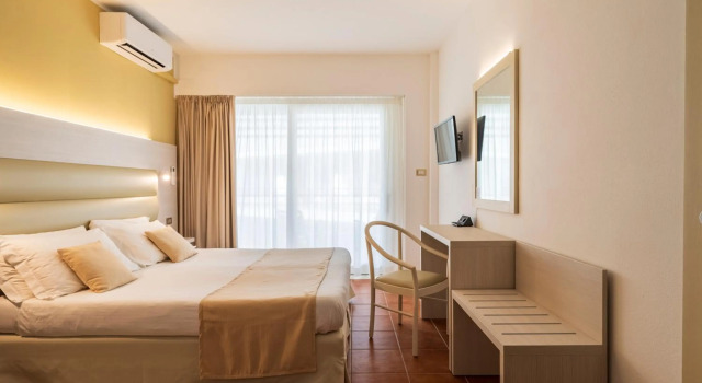 Hotel Florida, Varaa Hotelli Alghero Sardinia North