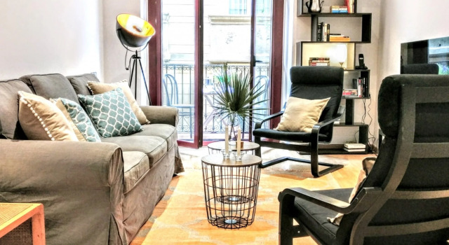 La Rambla spacious 3BR monthly rental - Parsifal, Забронировать Отель Барселона провинция Барселона, рядом с Приход Св. Августина