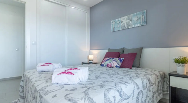 Apartment Overlooking the sea and the Port of Empuriabrava