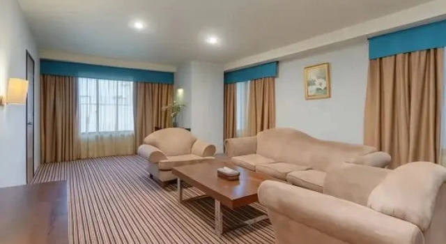 Семейный люкс Kenari Tower Hotel