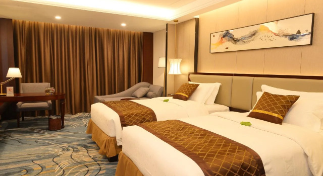 Shenzhen Silver Lake Conference Center Hotel, Rezerwuj Hotel Hotele w Shenzhen z parkingiem, Parking