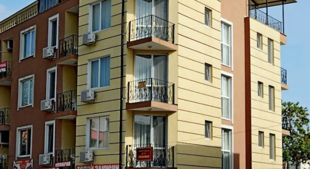 Guest House Ivano, Забронировать Отель Отели в центре Приморско, в центре, Парковка