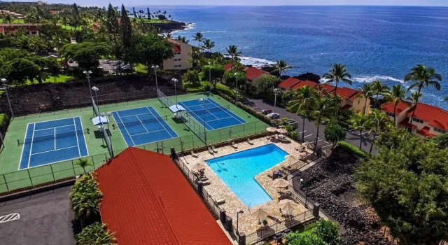 Двухместный клубный номер Standard с балконом и с видом на горы Keauhou Kona Surf & Racquet Club Townhouse #4