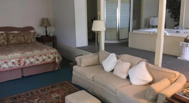 River House Inn, Buchen Sie Bed & Breakfast Jefferson North Carolina