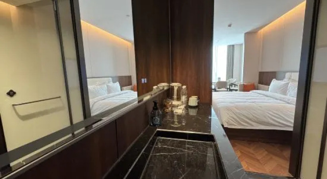 Полулюкс Anhe Best Hotel (National Exhibition and Convention Center Hongqiao Airport)