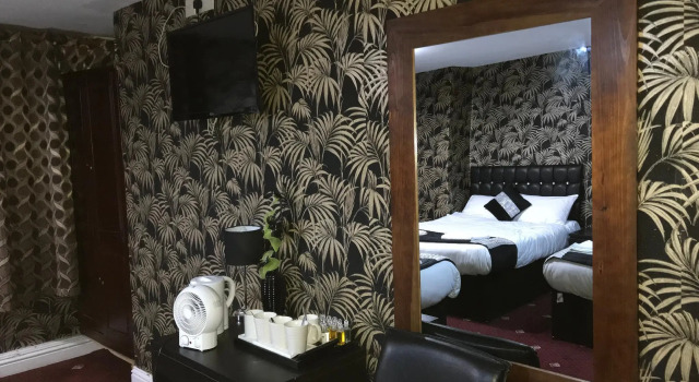 Семейный номер Standard Pacific Inn London Heathrow