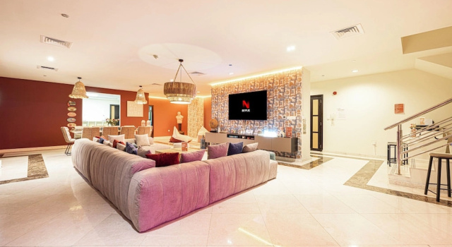 Villa Duplex Cozy hills - JBR Beach, Забронировать Вилла Отели Эмирата Дубая с парковкой, рядом с Торговый центр The Beach, Парковка