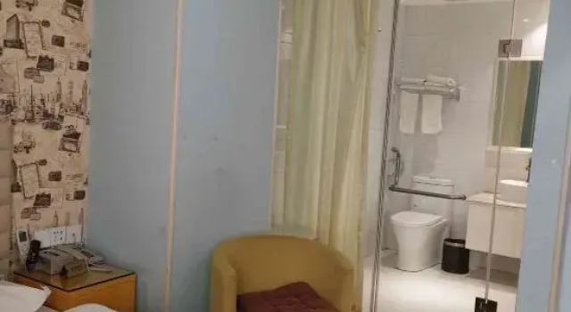 Zhengzhou Junyue Fashion Hotel (Yutong Company Huanghe Nursing College), Rezervovat Hotel Zhongyuan District 