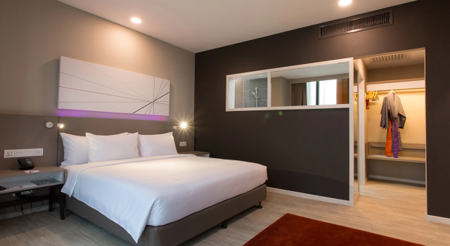 Полулюкс Qliq Damansara Hotel