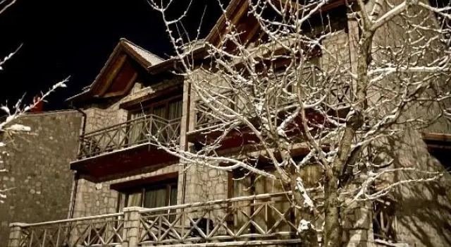 Petradi Residence @ Agoriani-Parnassus, Book Hotel Hotels in Fokida with Parking, Parking